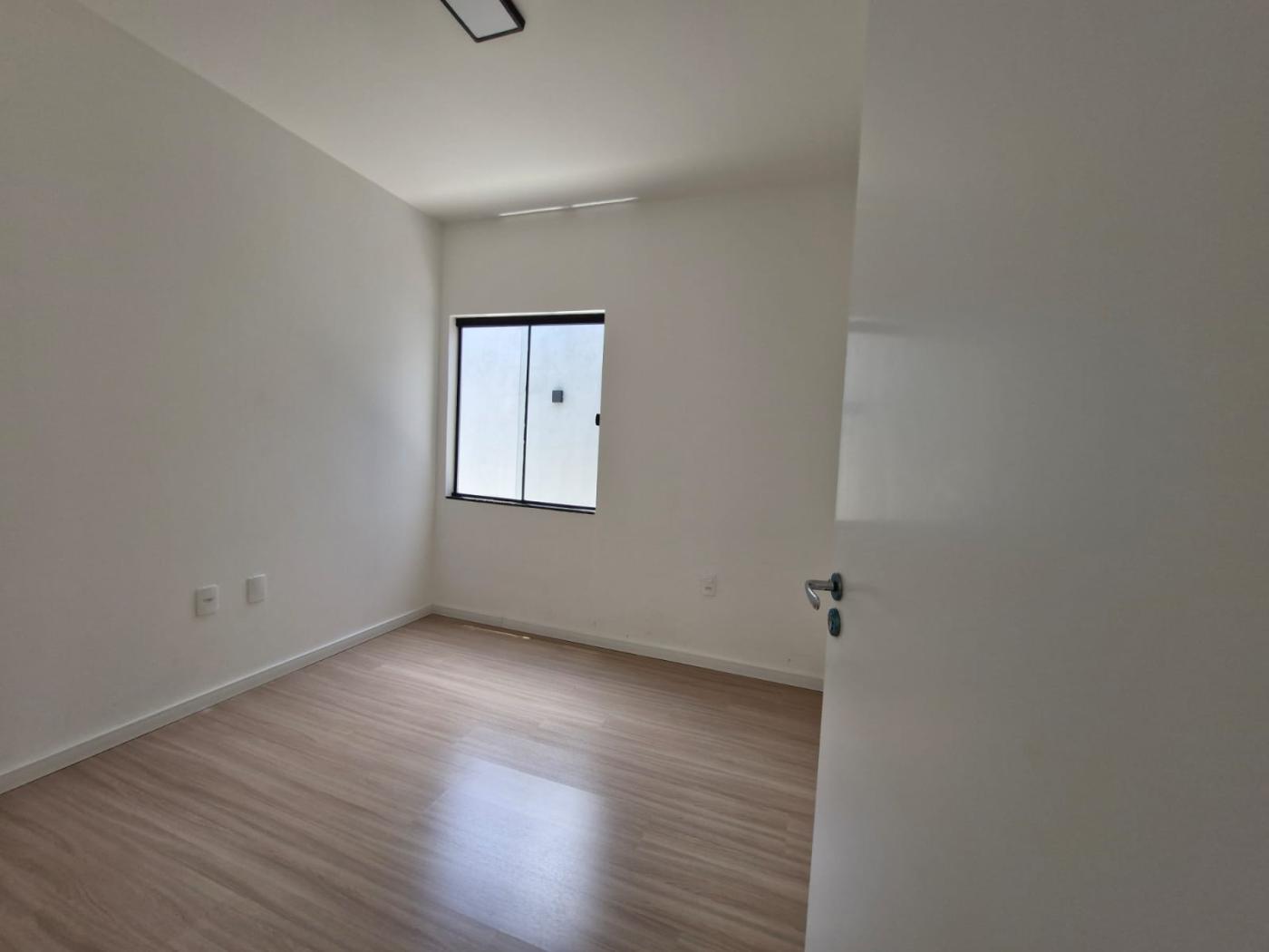 Casa à venda com 2 quartos, 170m² - Foto 14