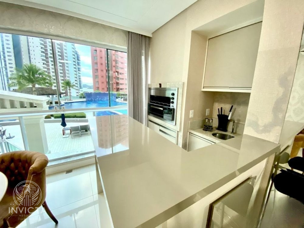 Apartamento à venda com 4 quartos, 150m² - Foto 4