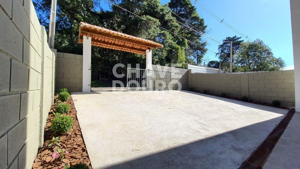 Casa à venda com 4 quartos, 212m² - Foto 1