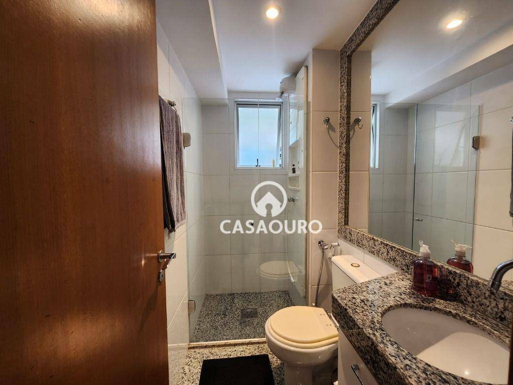 Apartamento à venda com 2 quartos, 64m² - Foto 20