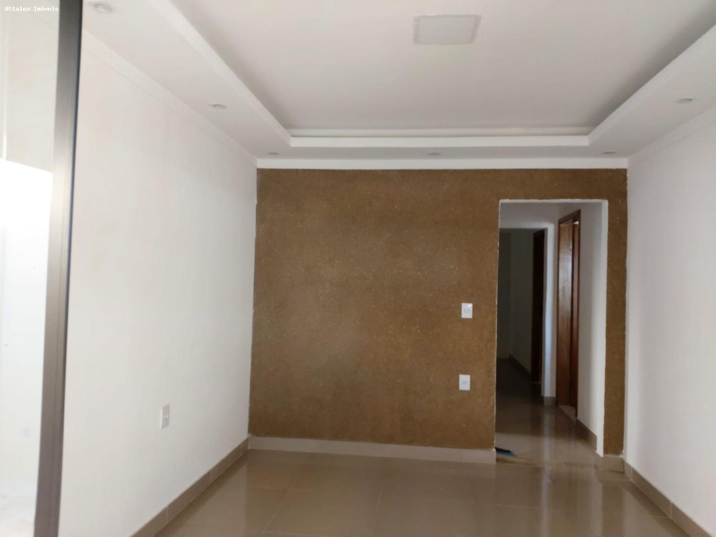 Casa à venda com 3 quartos, 200m² - Foto 4