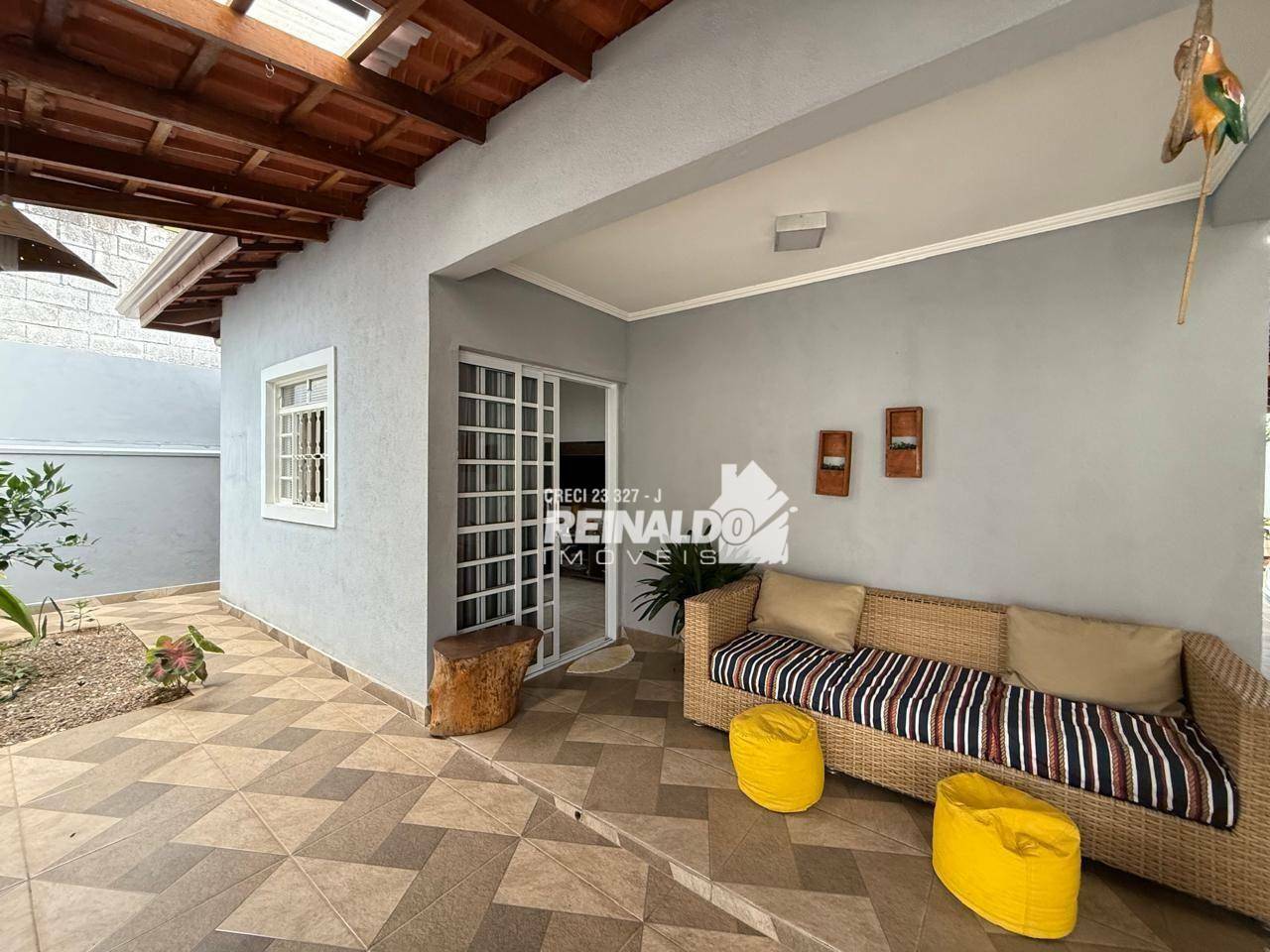 Casa à venda com 3 quartos, 71m² - Foto 4