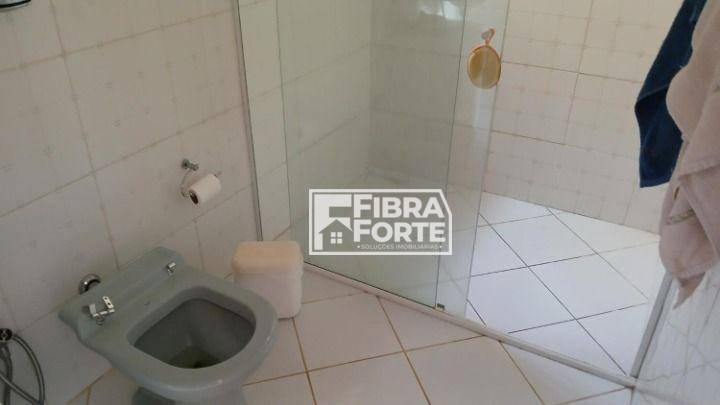 Casa à venda com 4 quartos, 250m² - Foto 5