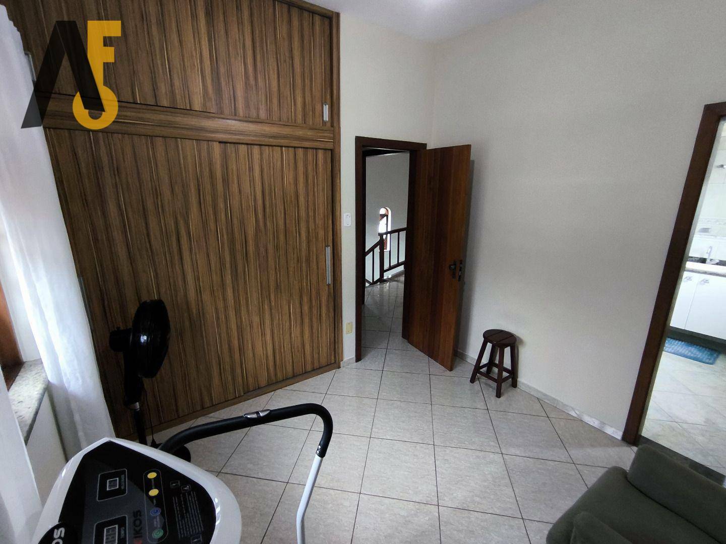 Casa à venda com 3 quartos, 299m² - Foto 24