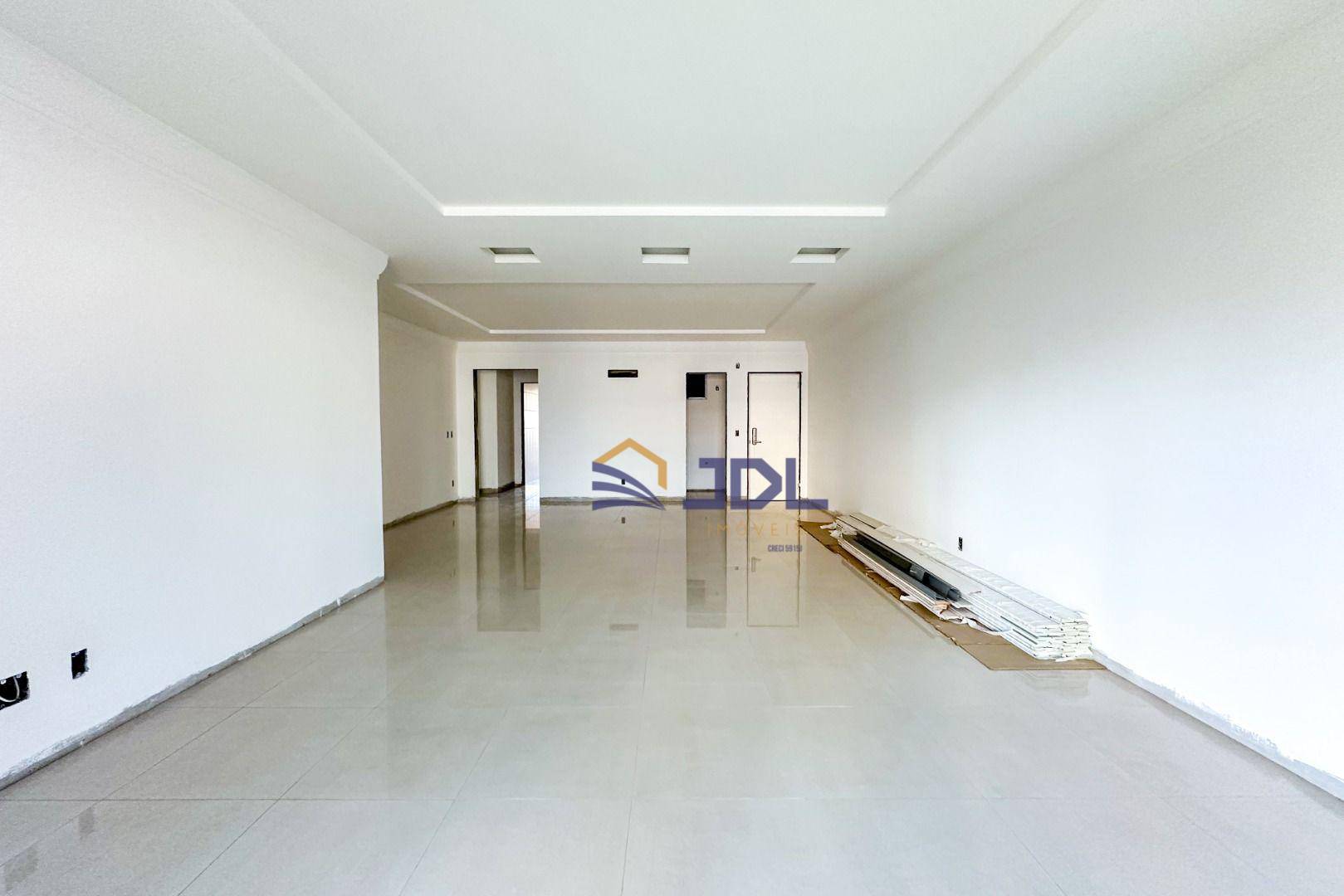 Apartamento à venda com 3 quartos, 295m² - Foto 11