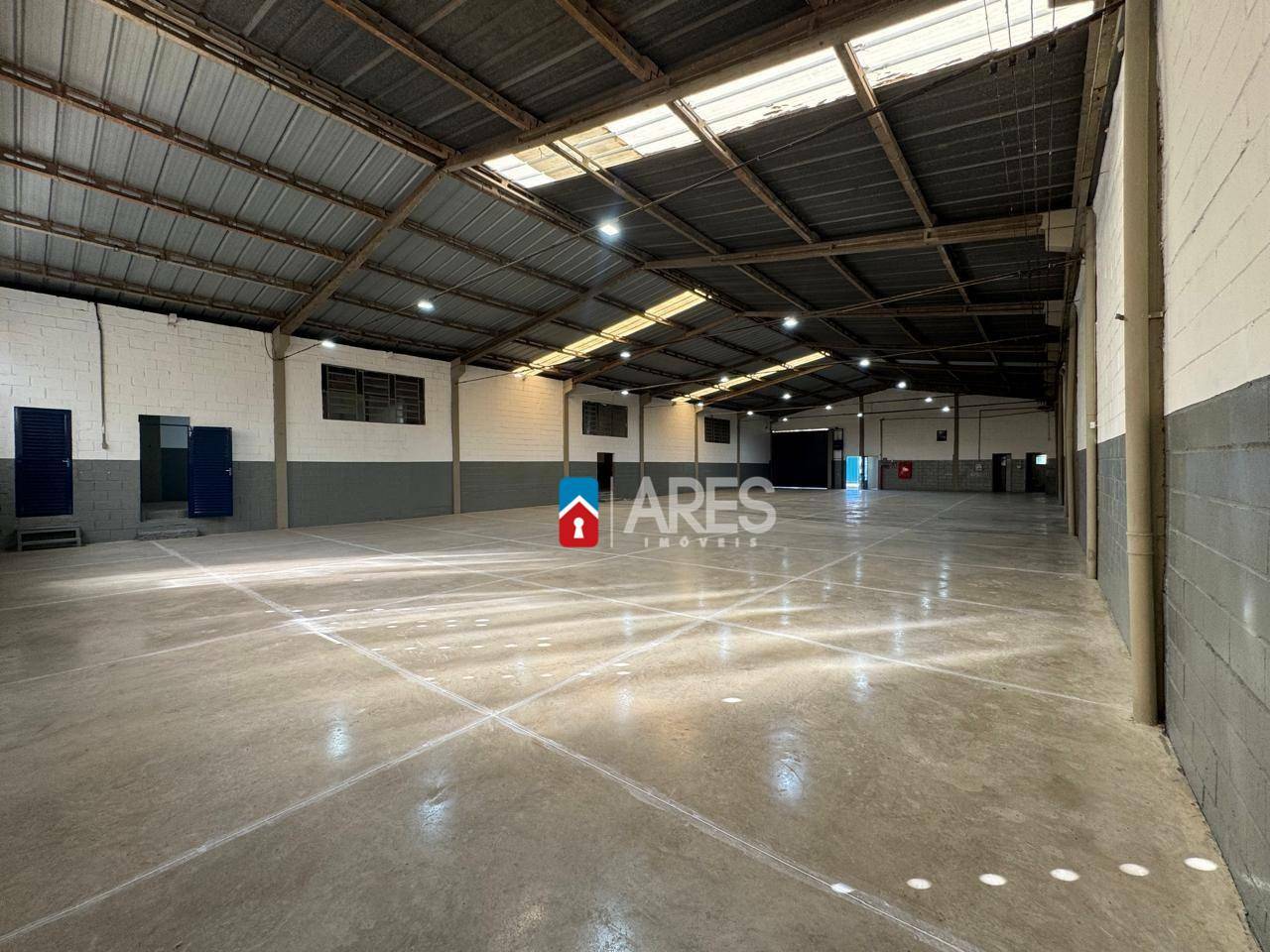 Depósito-Galpão-Armazém para alugar, 900m² - Foto 9