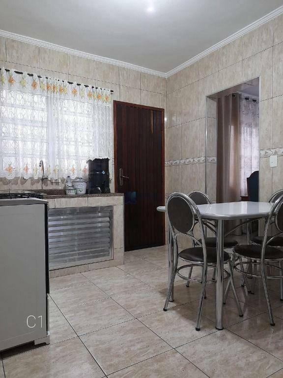 Casa à venda com 4 quartos, 224M2 - Foto 2