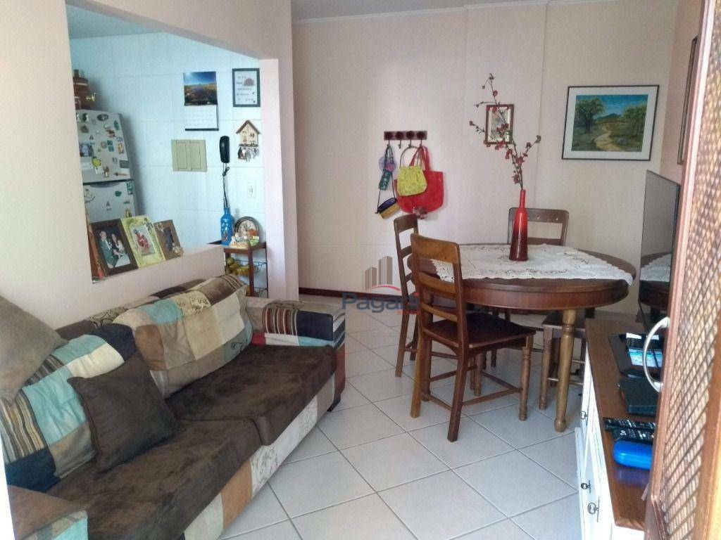 Apartamento à venda com 2 quartos, 65m² - Foto 2