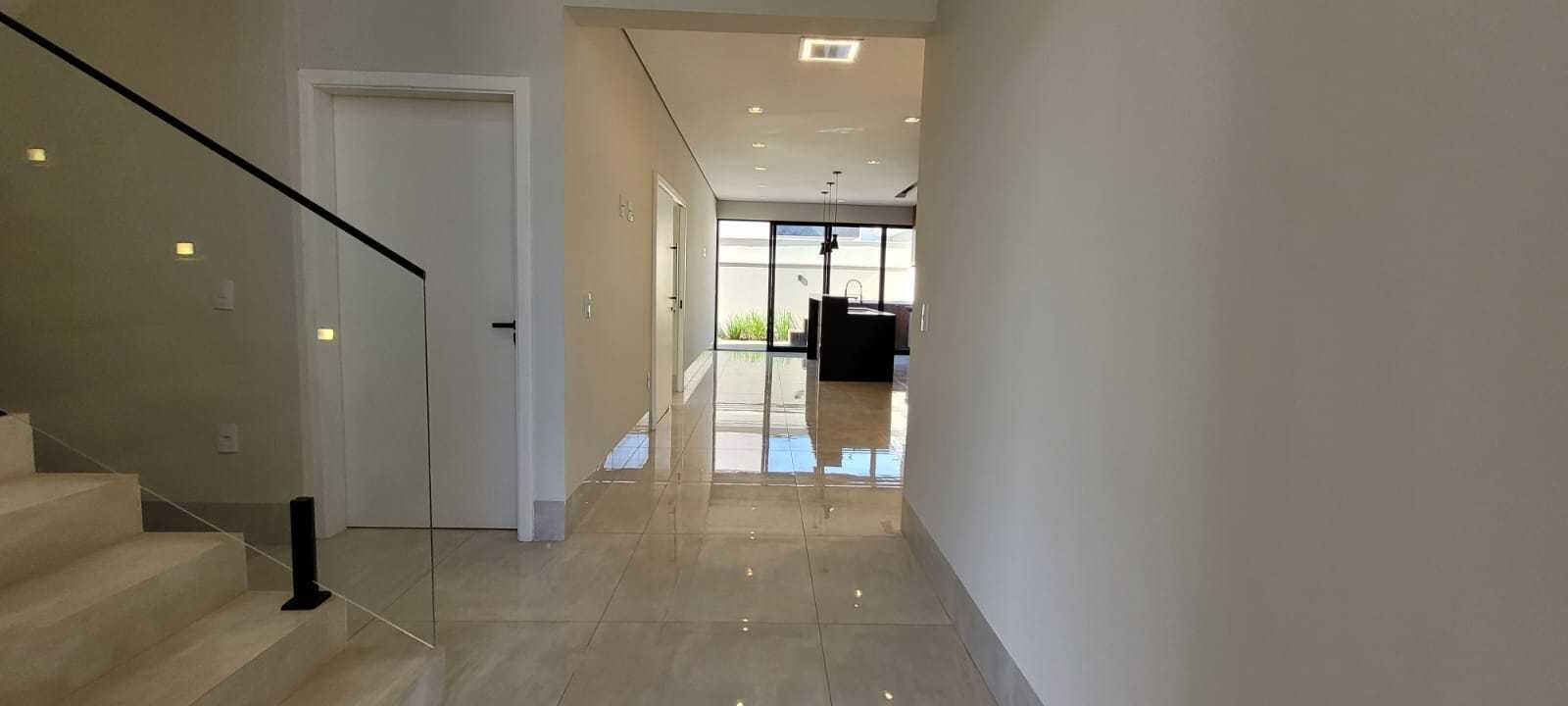 Casa à venda com 3 quartos, 275m² - Foto 2