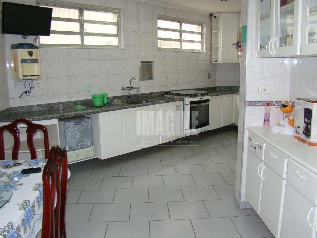 Apartamento à venda com 3 quartos, 235m² - Foto 21