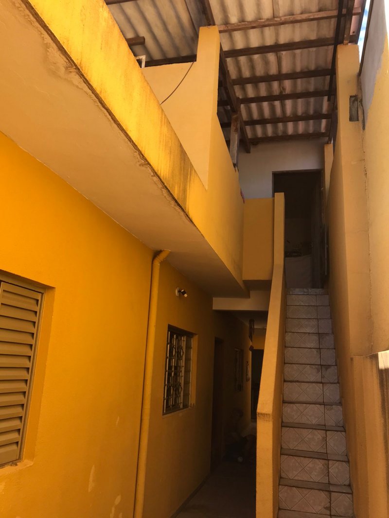 Casa à venda com 3 quartos, 174m² - Foto 3