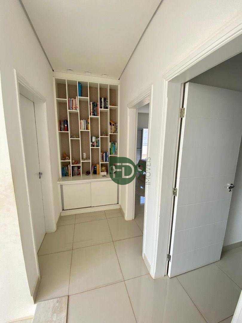 Casa de Condomínio à venda e aluguel com 4 quartos, 218m² - Foto 11