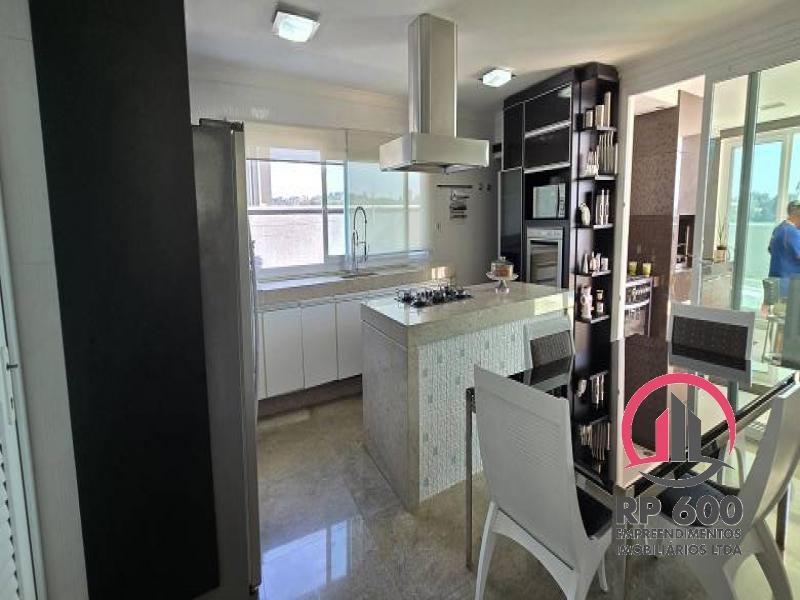 Sobrado à venda com 4 quartos, 550m² - Foto 8