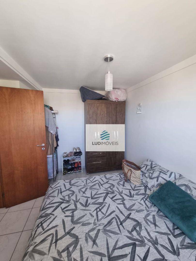 Apartamento à venda com 2 quartos, 61m² - Foto 17