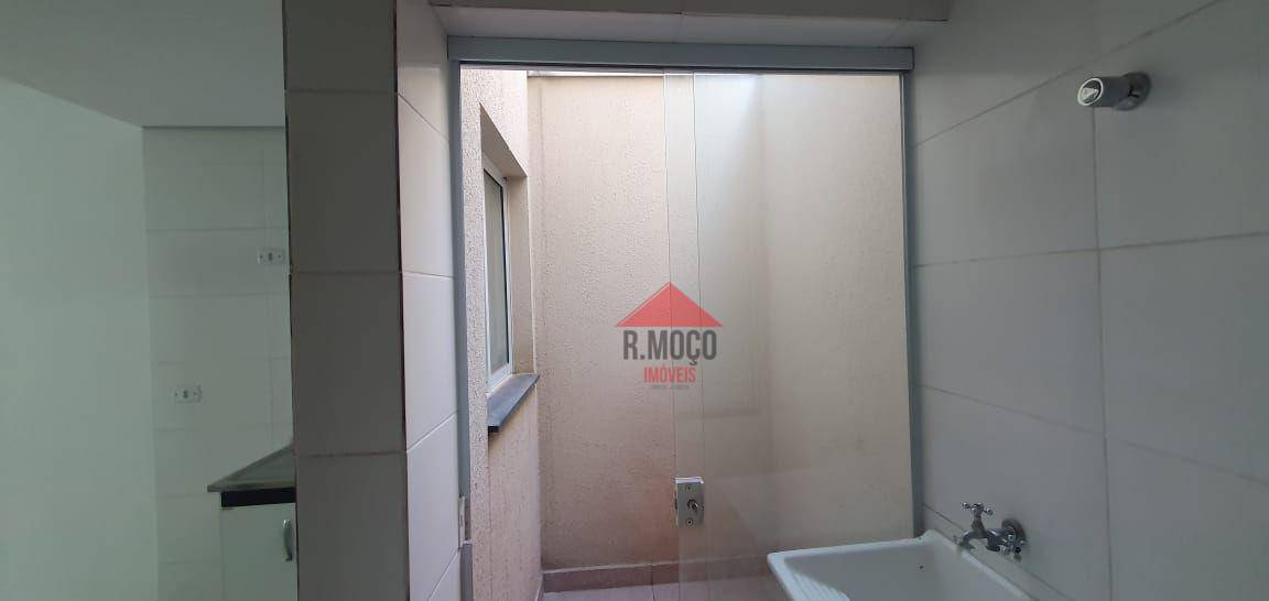 Apartamento para alugar com 2 quartos, 36m² - Foto 14