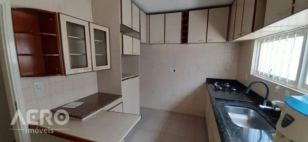 Casa à venda com 3 quartos, 127m² - Foto 17