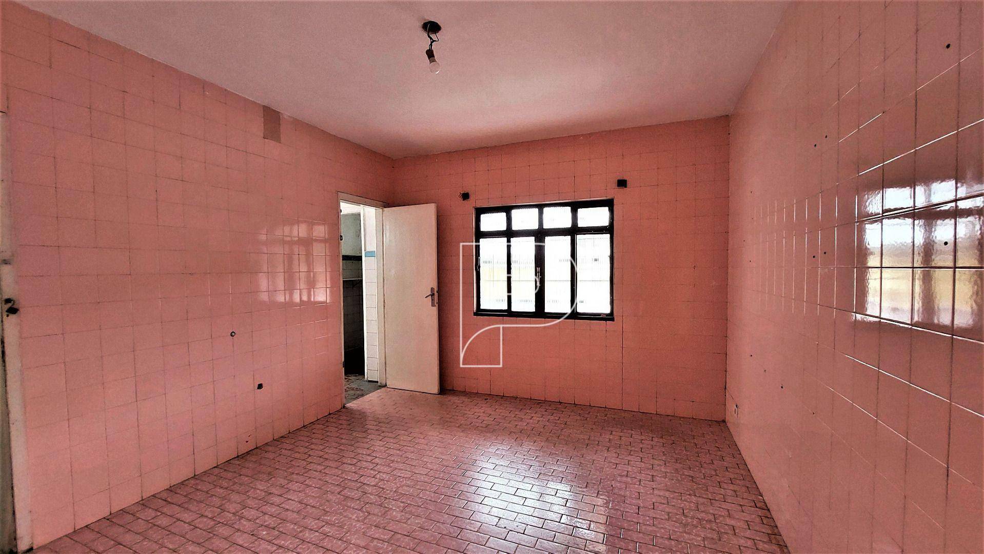 Casa para alugar com 2 quartos, 200m² - Foto 13