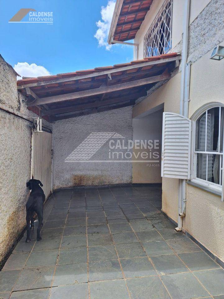 Casa, 3 quartos, 304 m² - Foto 1