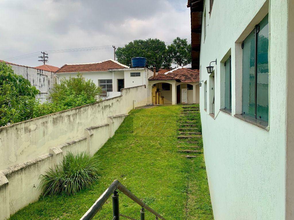 Casa para alugar com 2 quartos, 180m² - Foto 20