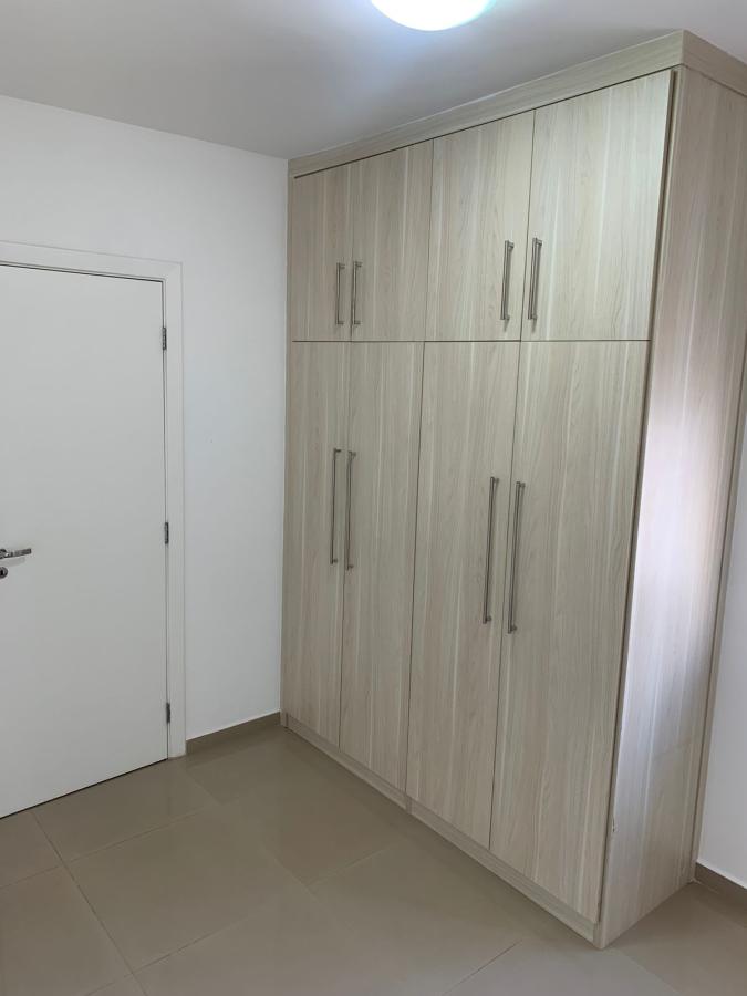 Apartamento para alugar com 4 quartos, 234m² - Foto 12