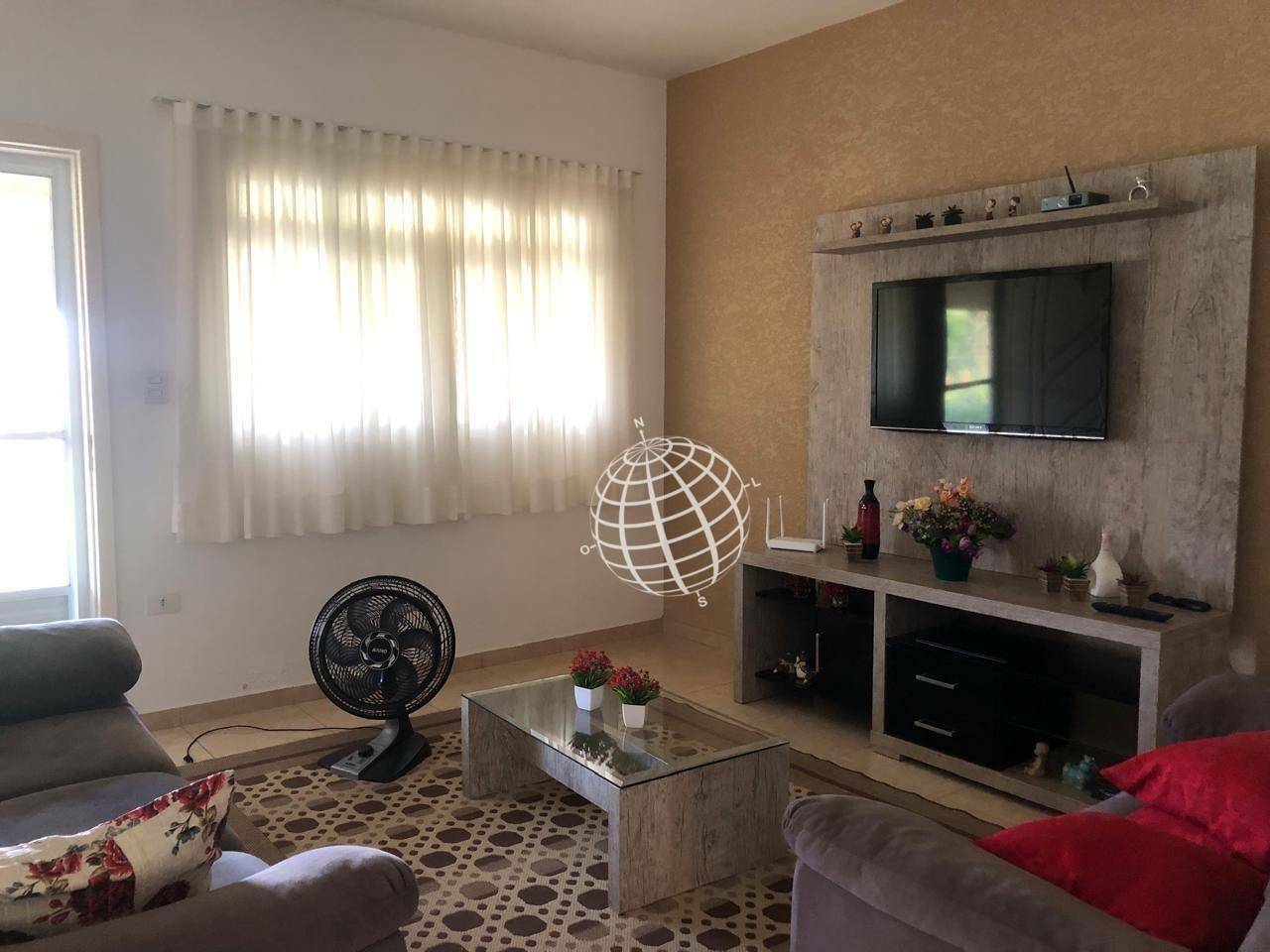 Casa à venda com 3 quartos, 210m² - Foto 5