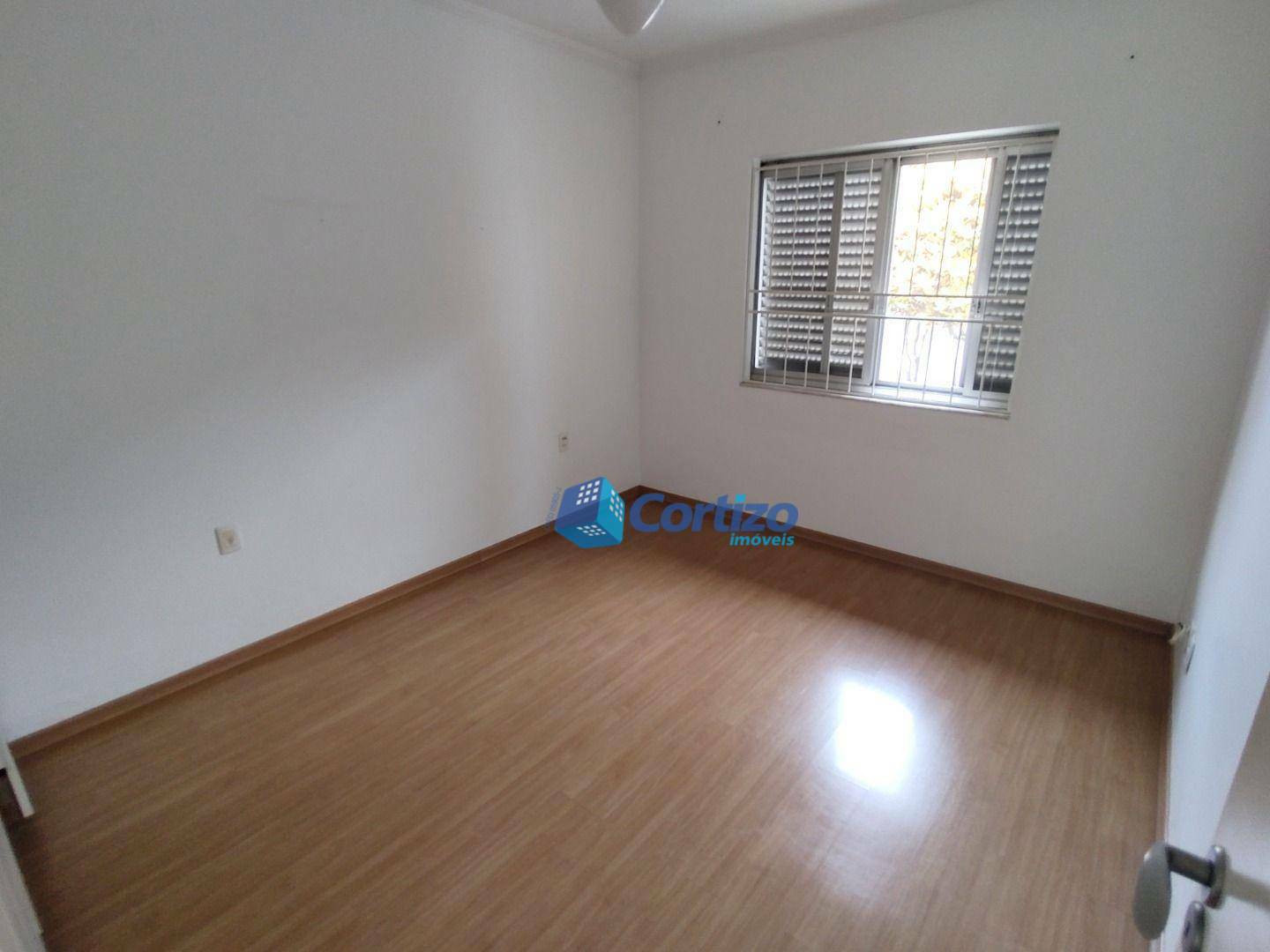 Casa à venda com 3 quartos, 280m² - Foto 14