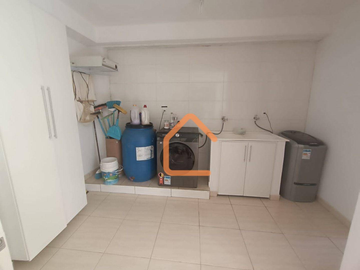 Casa à venda com 3 quartos, 240m² - Foto 11