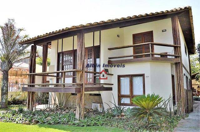 Casa à venda com 4 quartos, 294m² - Foto 1