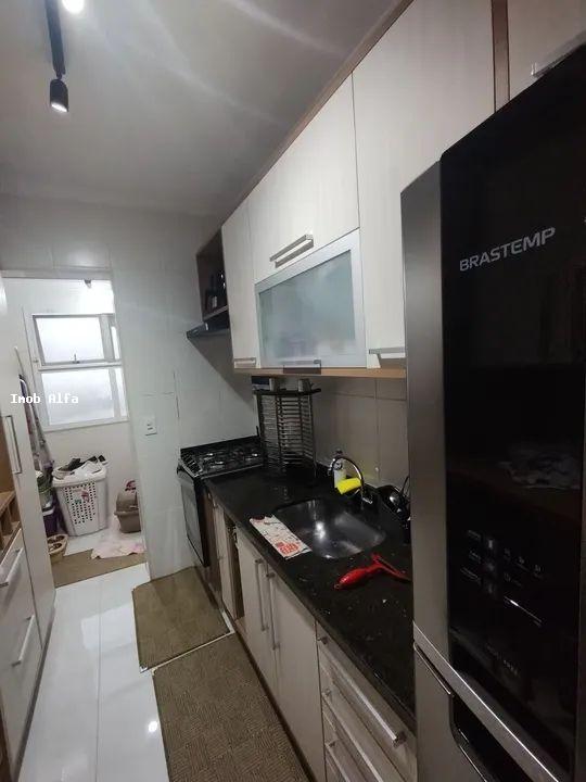 Apartamento à venda com 2 quartos, 64m² - Foto 11