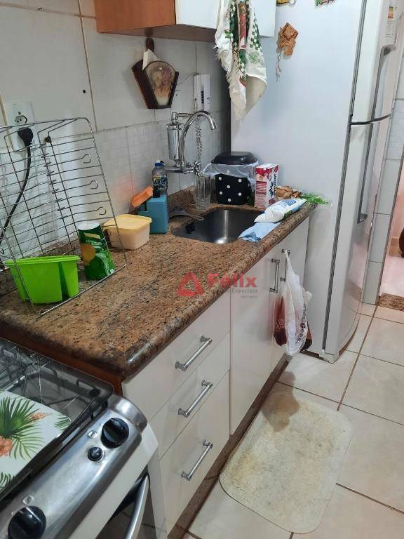 Apartamento à venda com 2 quartos, 62m² - Foto 13