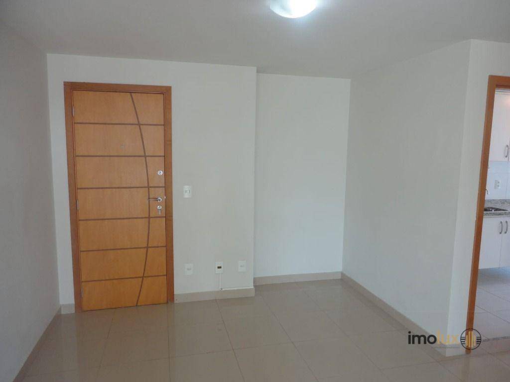 Apartamento à venda com 3 quartos, 85m² - Foto 3