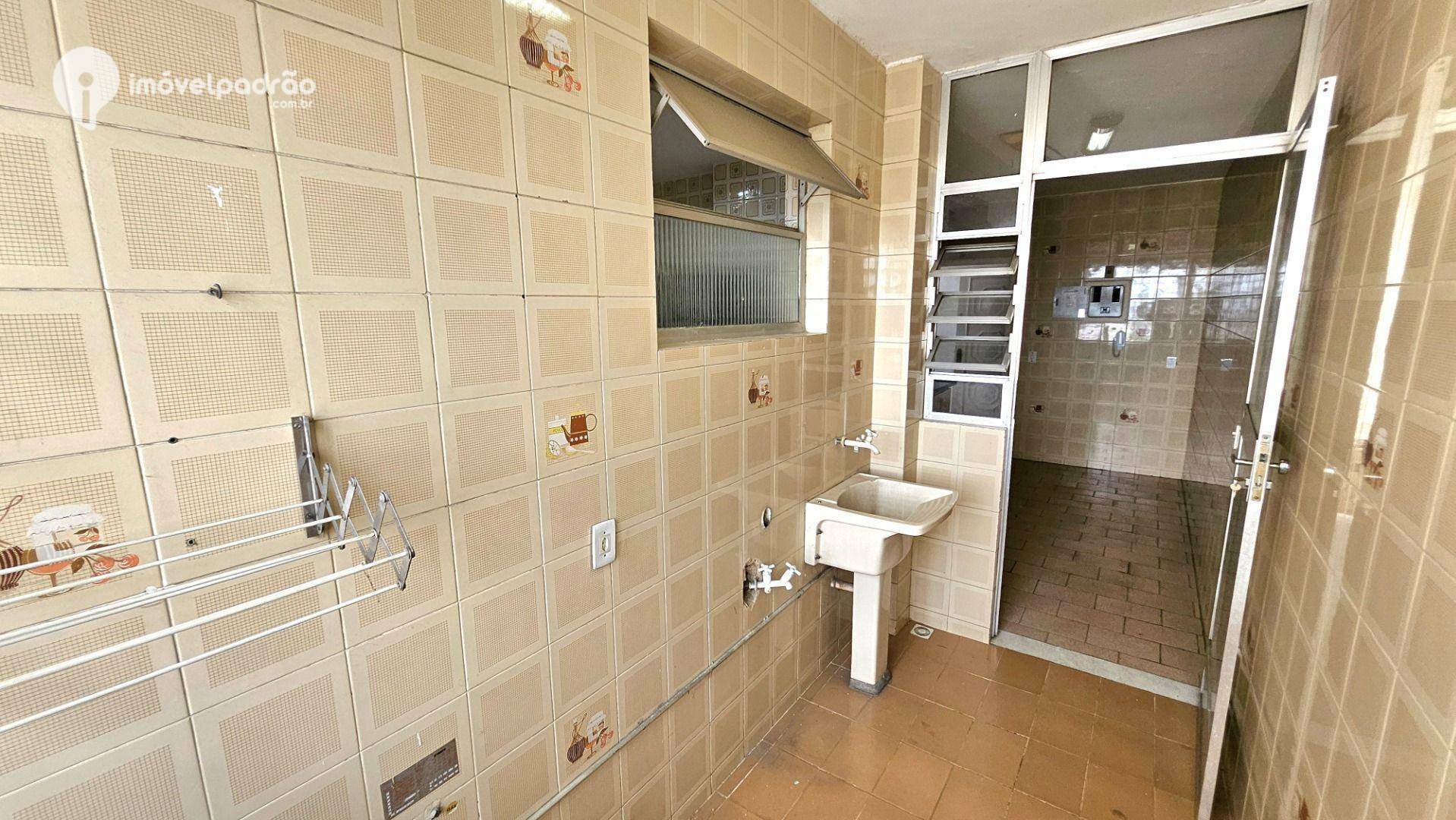 Apartamento para alugar com 3 quartos, 120m² - Foto 9