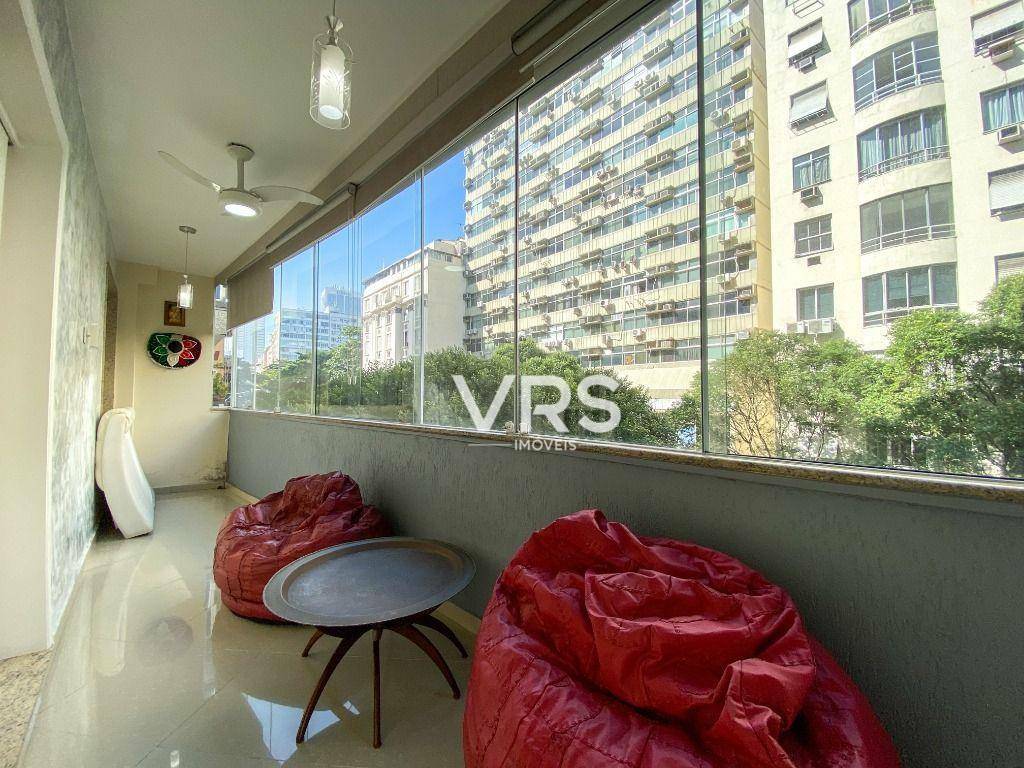 Apartamento à venda com 4 quartos, 221m² - Foto 8