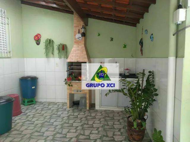 Casa, 4 quartos, 180 m² - Foto 2