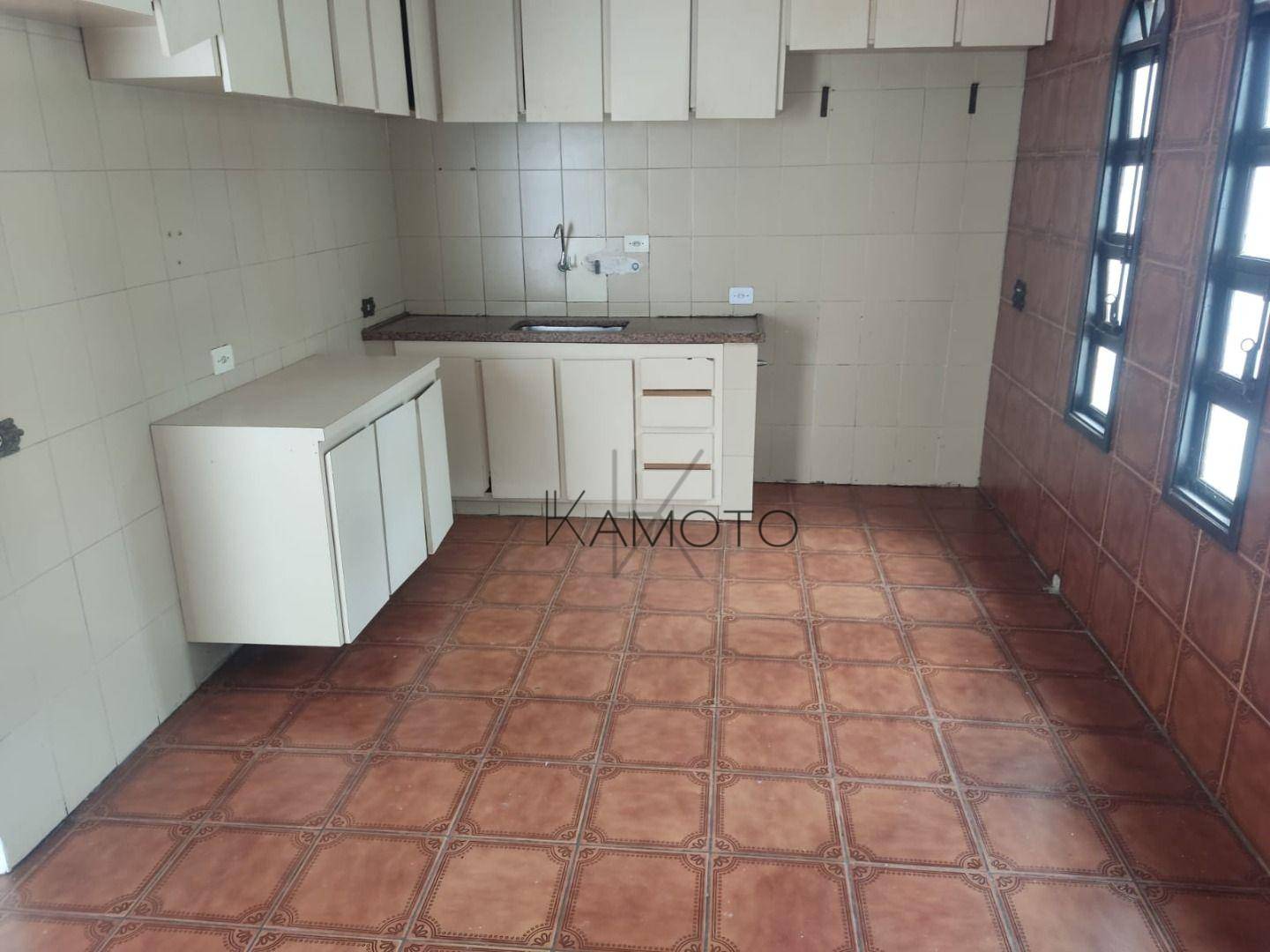 Casa à venda com 2 quartos, 110m² - Foto 11