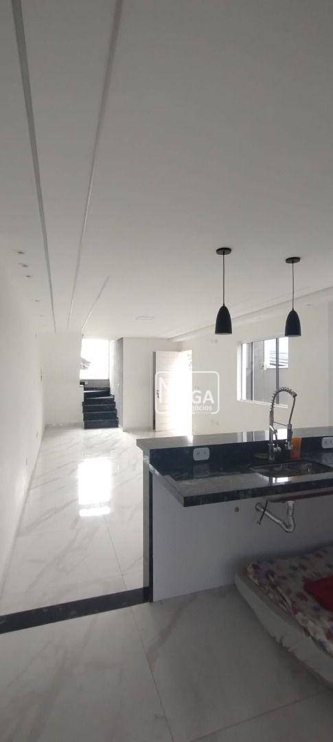 Casa à venda com 3 quartos, 170m² - Foto 1