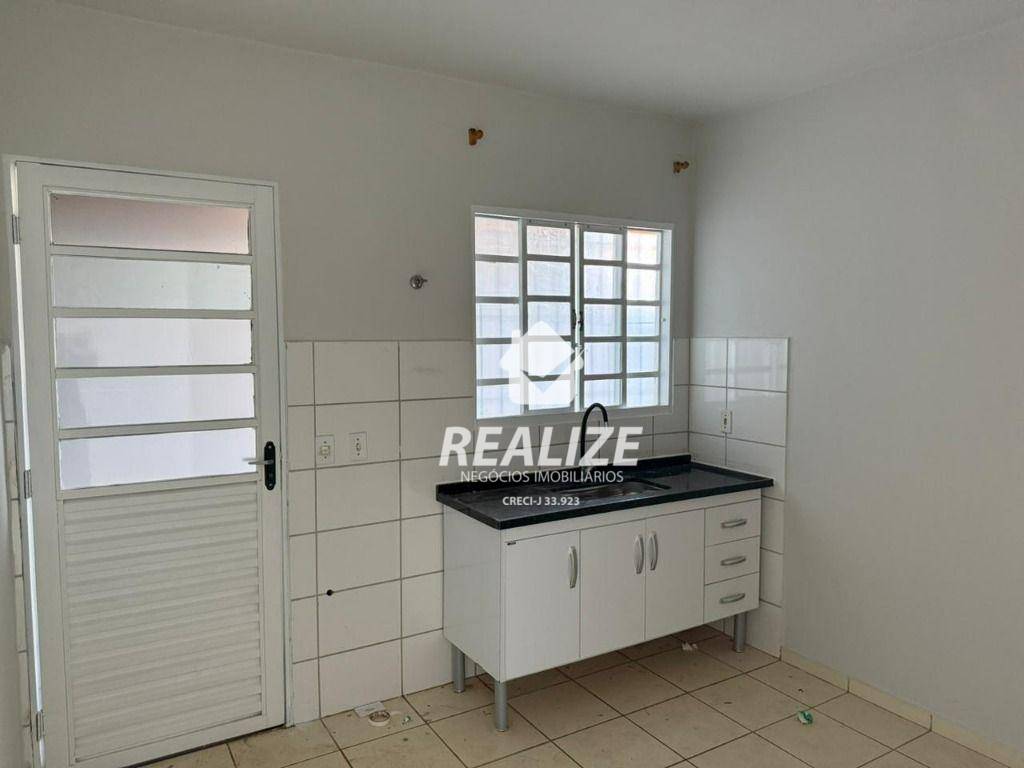 Casa à venda com 2 quartos, 45m² - Foto 5