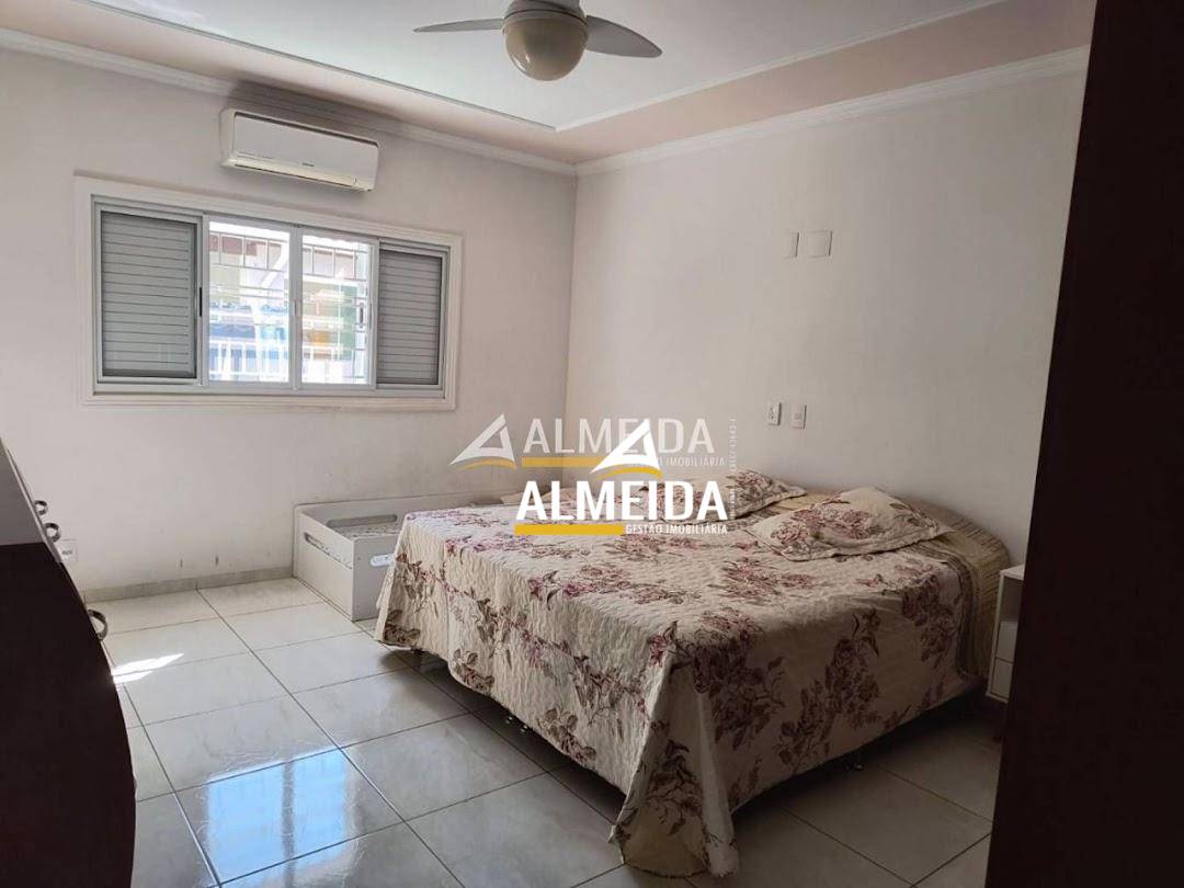 Casa, 3 quartos, 280 m² - Foto 3