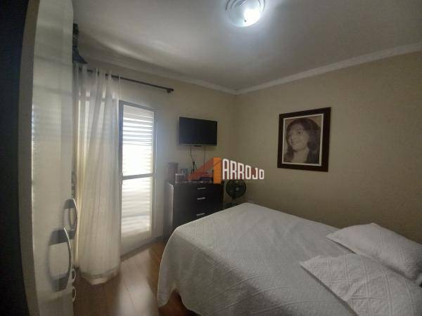 Sobrado à venda com 4 quartos, 210m² - Foto 8