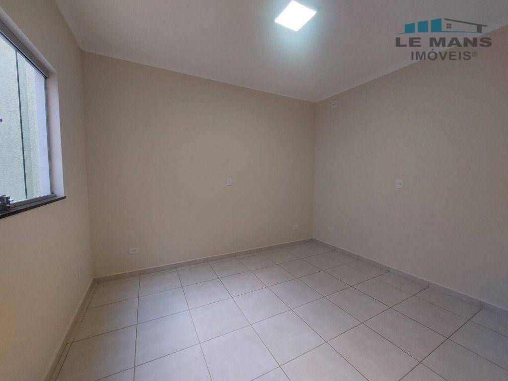 Casa para alugar com 3 quartos, 130m² - Foto 9