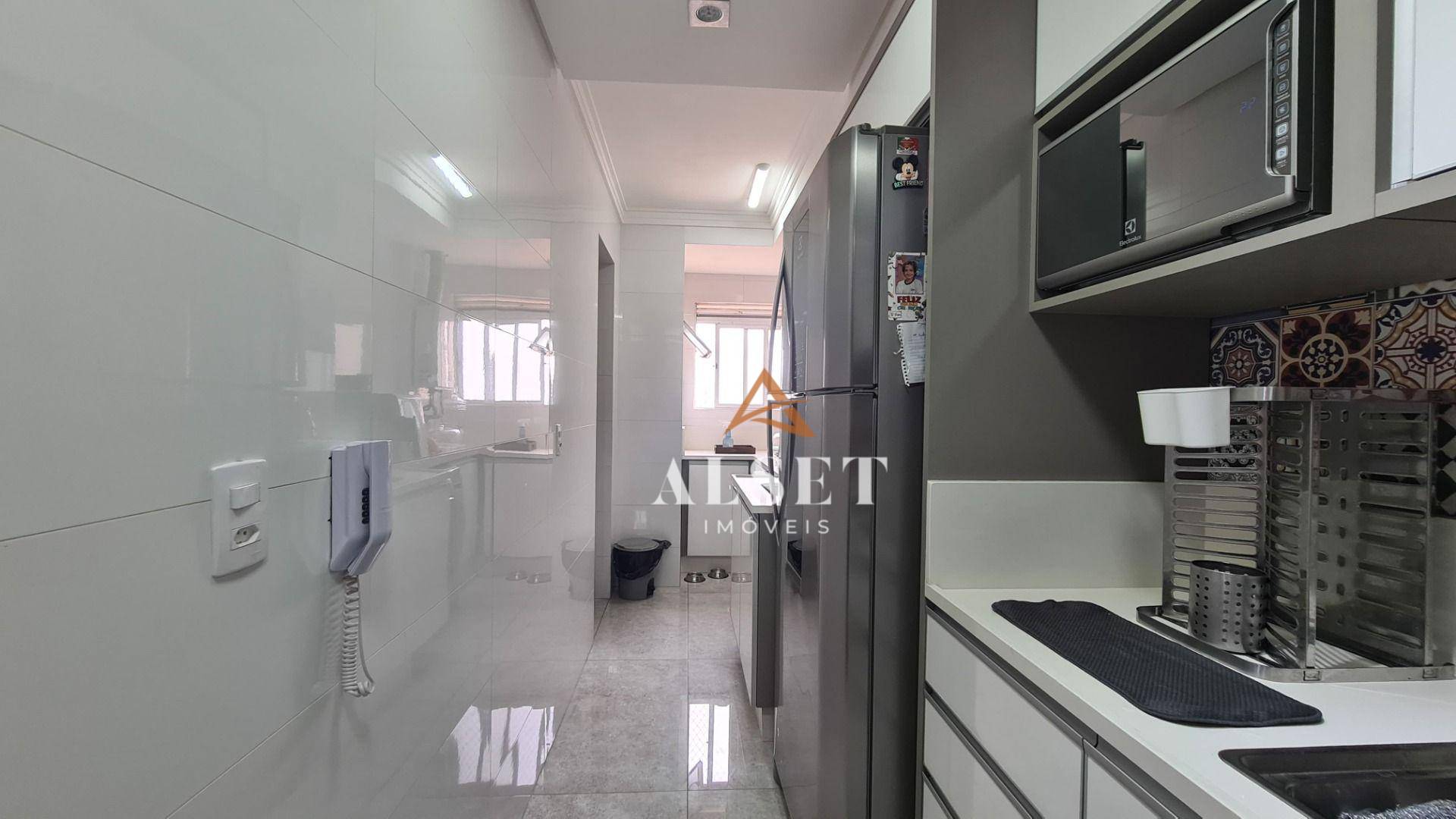 Apartamento à venda com 3 quartos, 113m² - Foto 14