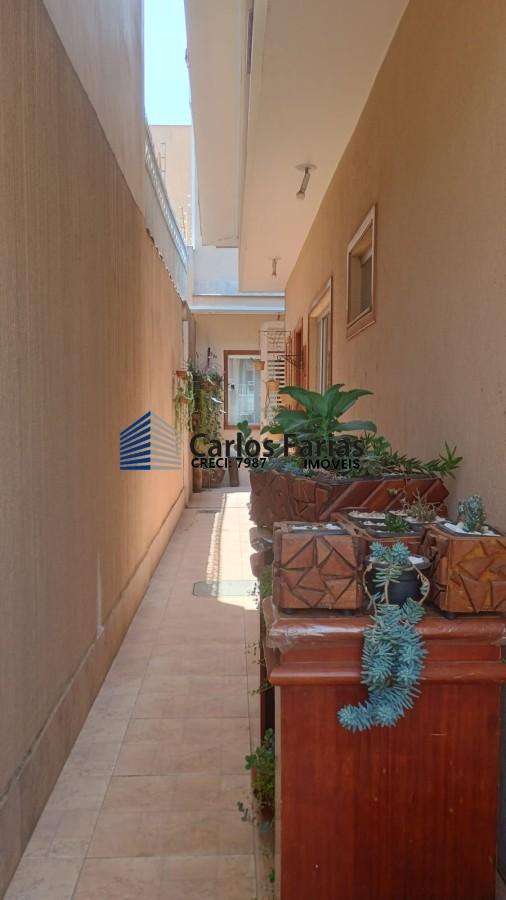 Casa à venda com 5 quartos, 200m² - Foto 32