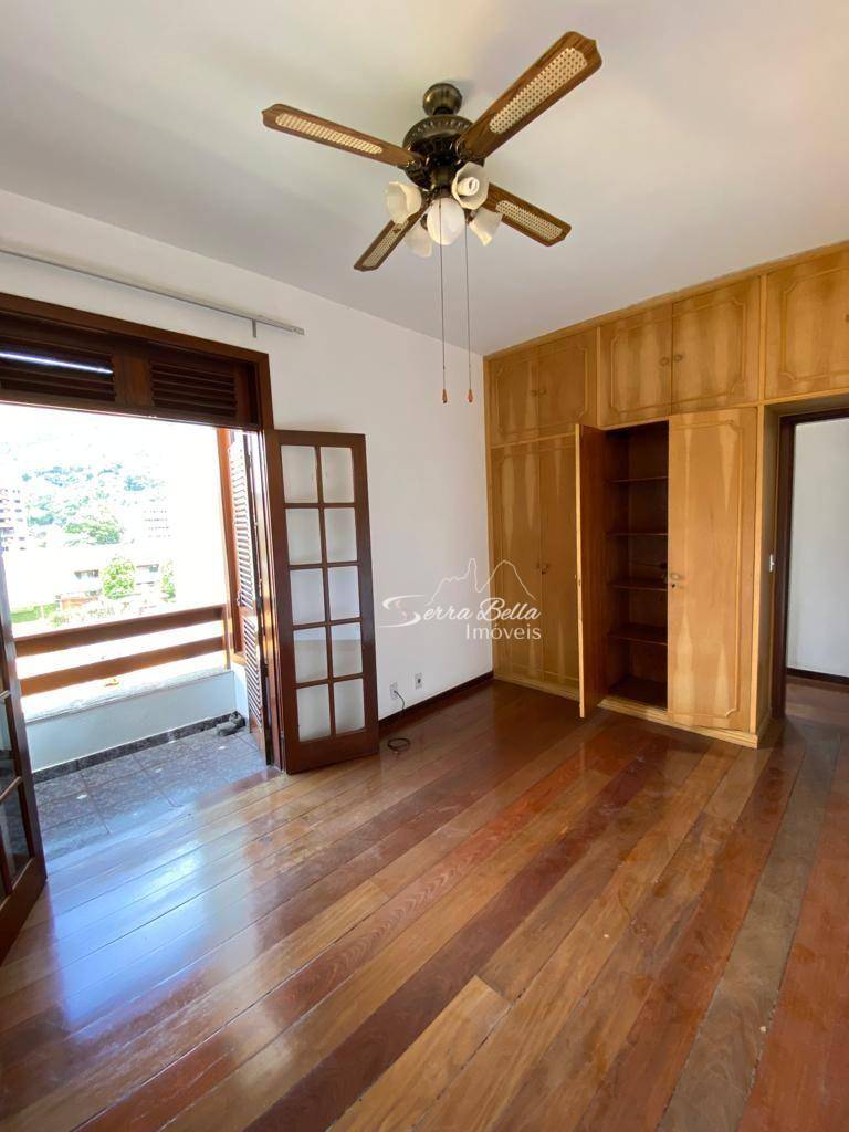 Casa de Condomínio à venda com 5 quartos, 211m² - Foto 29