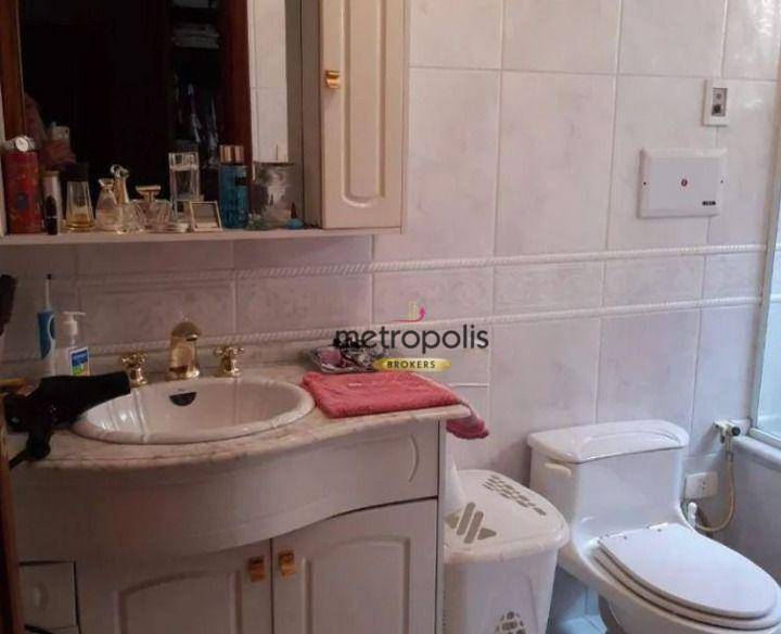 Casa para alugar com 2 quartos, 125m² - Foto 9