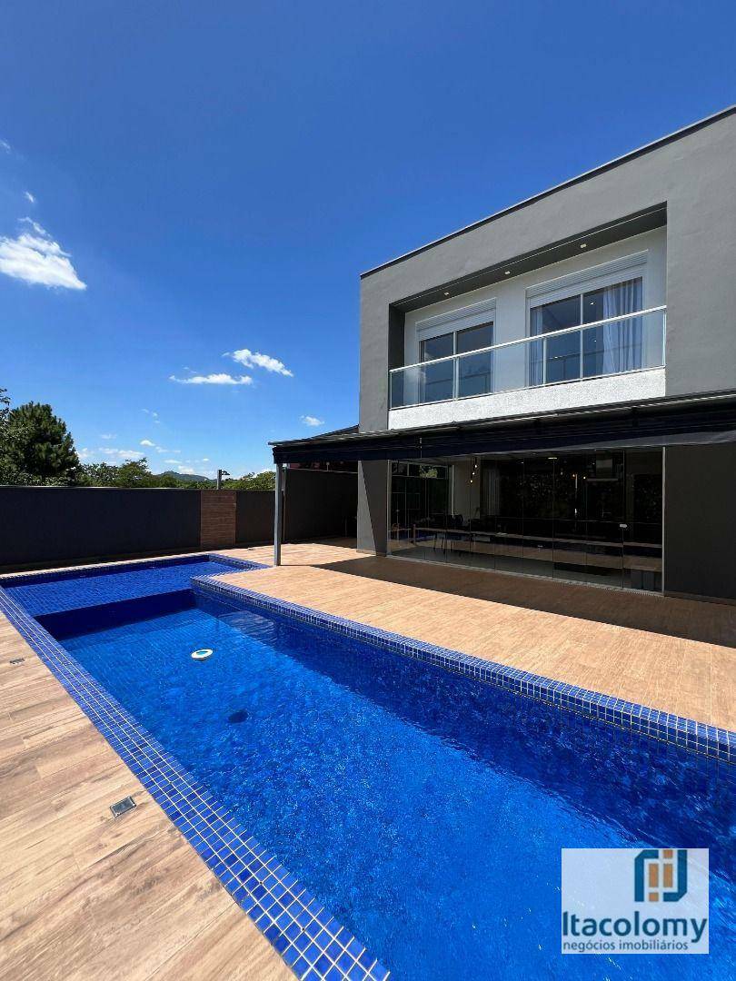 Casa de Condomínio à venda com 3 quartos, 254m² - Foto 2