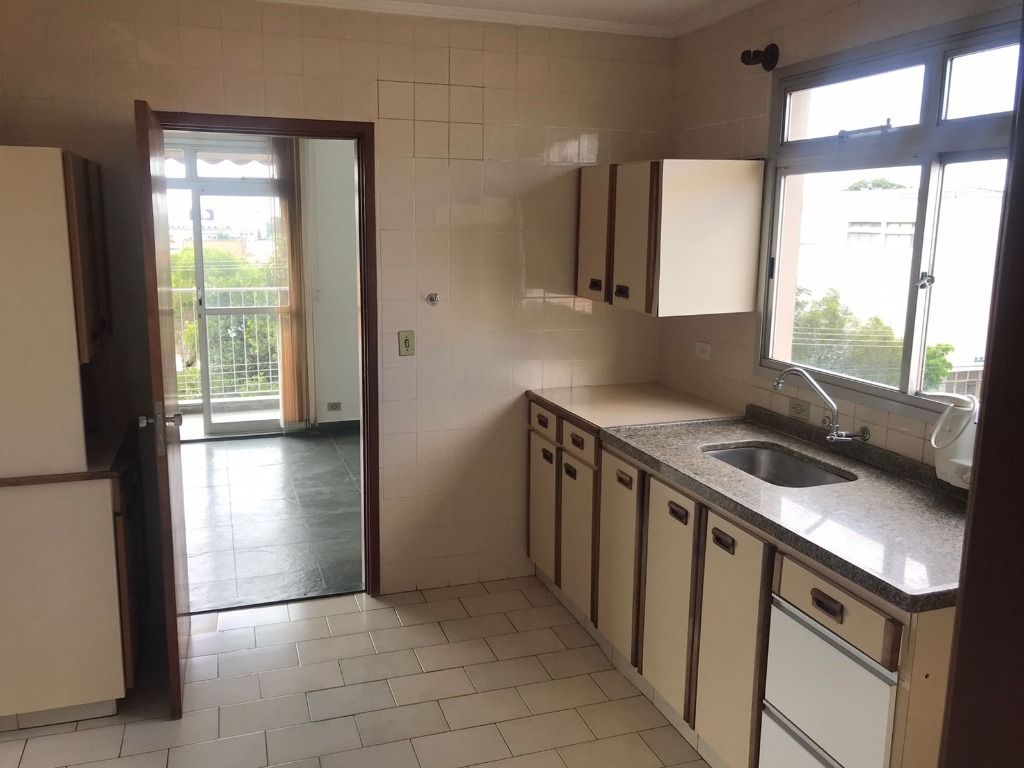 Apartamento à venda com 3 quartos, 125m² - Foto 11