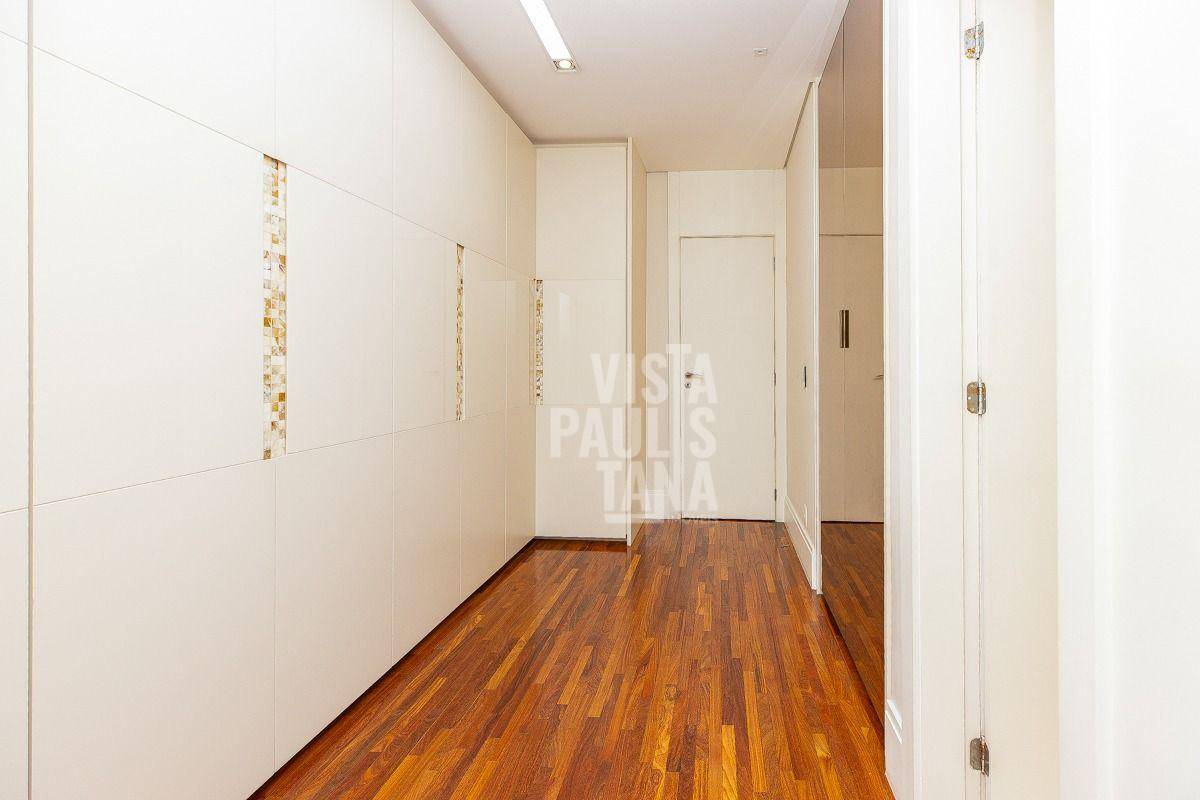 Apartamento à venda com 3 quartos, 240m² - Foto 14