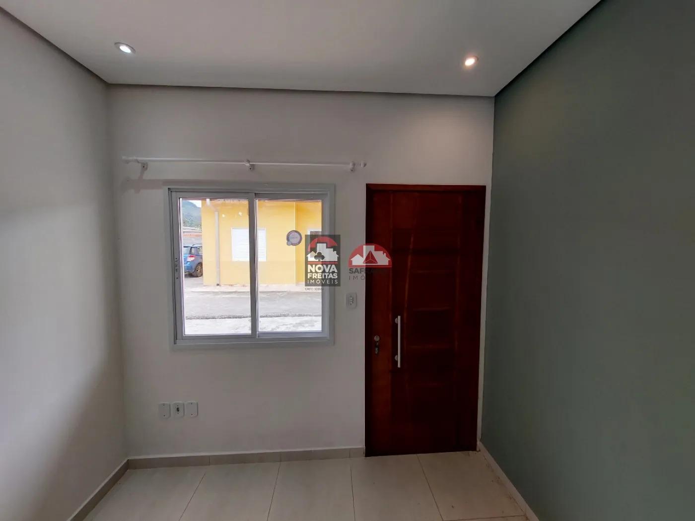 Casa à venda com 2 quartos, 60m² - Foto 6