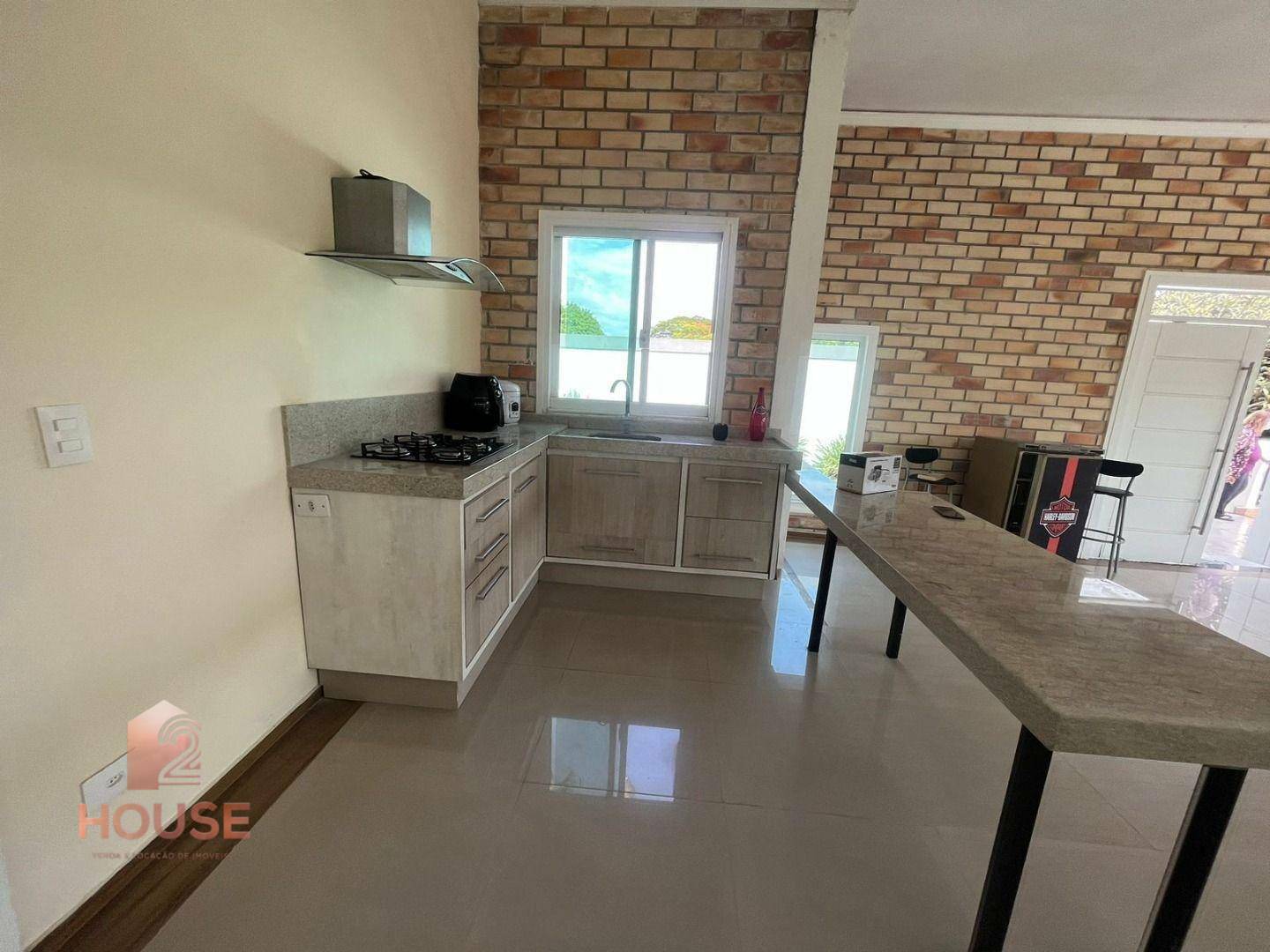 Casa de Condomínio para alugar com 3 quartos, 230m² - Foto 8