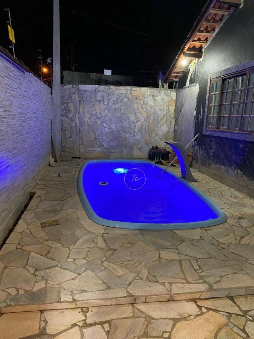Casa à venda com 2 quartos, 242M2 - Foto 1